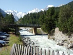 SWISS RAFTING 2009 - to nejlep z raftingu ve vcarsku, Poas, voda a parta super. - fotografie 437