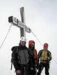 SILVRETTA - OPRAVDOV SKIALPINISTICK RJ - 2011, tyi dny ve sluncem zalitch horch. Pochvala vem astnkm za pohodu a super vkony. Odpoledn siesta byla vdy odmnou za rann vstvn... - fotografie 90