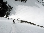 SILVRETTA - OPRAVDOV SKIALPINISTICK RJ - 2011, tyi dny ve sluncem zalitch horch. Pochvala vem astnkm za pohodu a super vkony. Odpoledn siesta byla vdy odmnou za rann vstvn... - fotografie 105