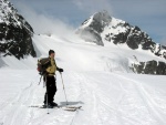 SILVRETTA - OPRAVDOV SKIALPINISTICK RJ - 2011, tyi dny ve sluncem zalitch horch. Pochvala vem astnkm za pohodu a super vkony. Odpoledn siesta byla vdy odmnou za rann vstvn... - fotografie 118