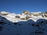 SILVRETTA - OPRAVDOV SKIALPINISTICK RJ - 2011, tyi dny ve sluncem zalitch horch. Pochvala vem astnkm za pohodu a super vkony. Odpoledn siesta byla vdy odmnou za rann vstvn... - fotografie 148