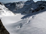 SILVRETTA - OPRAVDOV SKIALPINISTICK RJ - 2011, tyi dny ve sluncem zalitch horch. Pochvala vem astnkm za pohodu a super vkony. Odpoledn siesta byla vdy odmnou za rann vstvn... - fotografie 157