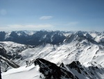 SILVRETTA - OPRAVDOV SKIALPINISTICK RJ - 2011, tyi dny ve sluncem zalitch horch. Pochvala vem astnkm za pohodu a super vkony. Odpoledn siesta byla vdy odmnou za rann vstvn... - fotografie 163