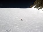 SILVRETTA - OPRAVDOV SKIALPINISTICK RJ - 2011, tyi dny ve sluncem zalitch horch. Pochvala vem astnkm za pohodu a super vkony. Odpoledn siesta byla vdy odmnou za rann vstvn... - fotografie 180