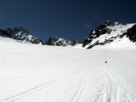 SILVRETTA - OPRAVDOV SKIALPINISTICK RJ - 2011, tyi dny ve sluncem zalitch horch. Pochvala vem astnkm za pohodu a super vkony. Odpoledn siesta byla vdy odmnou za rann vstvn... - fotografie 184