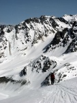 SILVRETTA - OPRAVDOV SKIALPINISTICK RJ - 2011, tyi dny ve sluncem zalitch horch. Pochvala vem astnkm za pohodu a super vkony. Odpoledn siesta byla vdy odmnou za rann vstvn... - fotografie 202