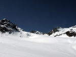 SILVRETTA - OPRAVDOV SKIALPINISTICK RJ - 2011, tyi dny ve sluncem zalitch horch. Pochvala vem astnkm za pohodu a super vkony. Odpoledn siesta byla vdy odmnou za rann vstvn... - fotografie 229