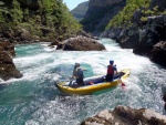 RAFTING EXPEDICE DO ALBNIE 2011, Dalek a exotick zem ns opt pijala vldn s pekrsnou prodou a dobrm poasm. Vodckch zitk bylo hojn, stejn jako gurmnskch a cestovatelskch. Pjemnou partu jet vylepila Danina k - fotografie 65