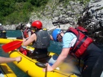 RAFTING EXPEDICE DO ALBNIE 2011, Dalek a exotick zem ns opt pijala vldn s pekrsnou prodou a dobrm poasm. Vodckch zitk bylo hojn, stejn jako gurmnskch a cestovatelskch. Pjemnou partu jet vylepila Danina k - fotografie 74