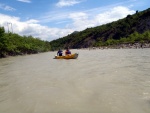 RAFTING EXPEDICE DO ALBNIE 2011, Dalek a exotick zem ns opt pijala vldn s pekrsnou prodou a dobrm poasm. Vodckch zitk bylo hojn, stejn jako gurmnskch a cestovatelskch. Pjemnou partu jet vylepila Danina k - fotografie 179