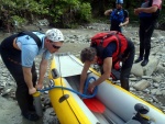 RAFTING EXPEDICE DO ALBNIE 2011, Dalek a exotick zem ns opt pijala vldn s pekrsnou prodou a dobrm poasm. Vodckch zitk bylo hojn, stejn jako gurmnskch a cestovatelskch. Pjemnou partu jet vylepila Danina k - fotografie 190