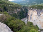 RAFTING EXPEDICE DO ALBNIE 2011, Dalek a exotick zem ns opt pijala vldn s pekrsnou prodou a dobrm poasm. Vodckch zitk bylo hojn, stejn jako gurmnskch a cestovatelskch. Pjemnou partu jet vylepila Danina k - fotografie 229