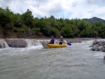 RAFTING EXPEDICE DO ALBNIE 2011, Dalek a exotick zem ns opt pijala vldn s pekrsnou prodou a dobrm poasm. Vodckch zitk bylo hojn, stejn jako gurmnskch a cestovatelskch. Pjemnou partu jet vylepila Danina k - fotografie 241