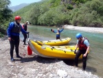 RAFTING EXPEDICE DO ALBNIE 2011, Dalek a exotick zem ns opt pijala vldn s pekrsnou prodou a dobrm poasm. Vodckch zitk bylo hojn, stejn jako gurmnskch a cestovatelskch. Pjemnou partu jet vylepila Danina k - fotografie 541